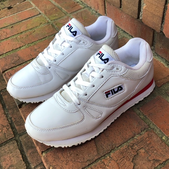 Fila Shoes - FILA Women’s size 8.5 White Sneakers